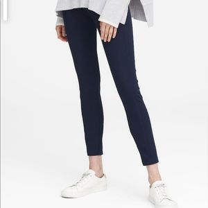 Devon Legging-Fit Bi-Stretch Ankle Pant (Navy)